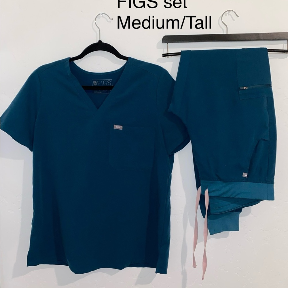 Figs Blue Short Sleeve Tee